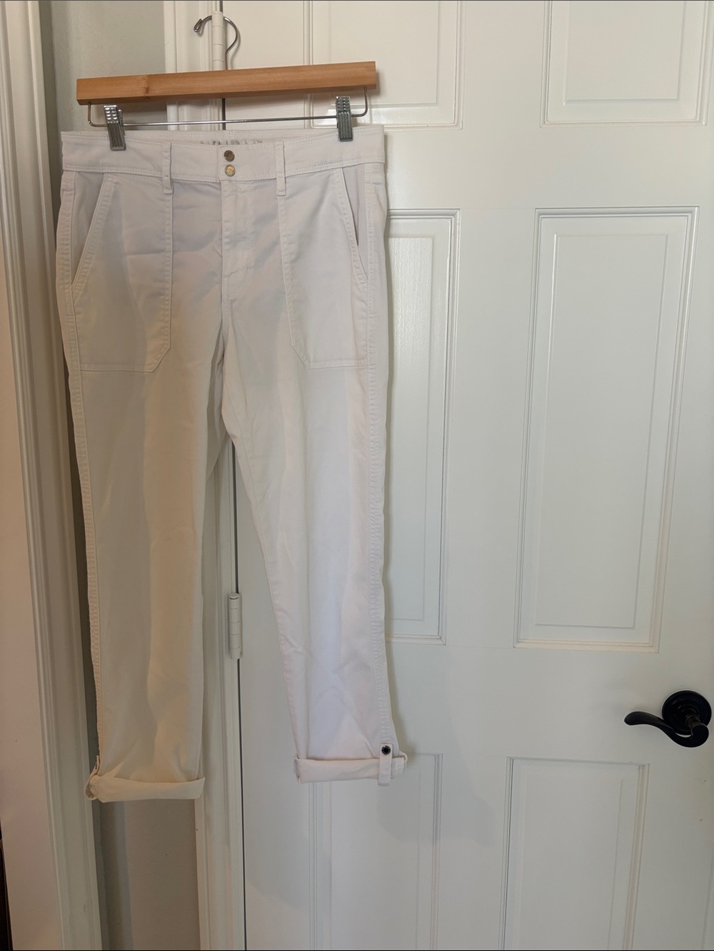 White House Black Market Women's White Ankle Cropped Pants